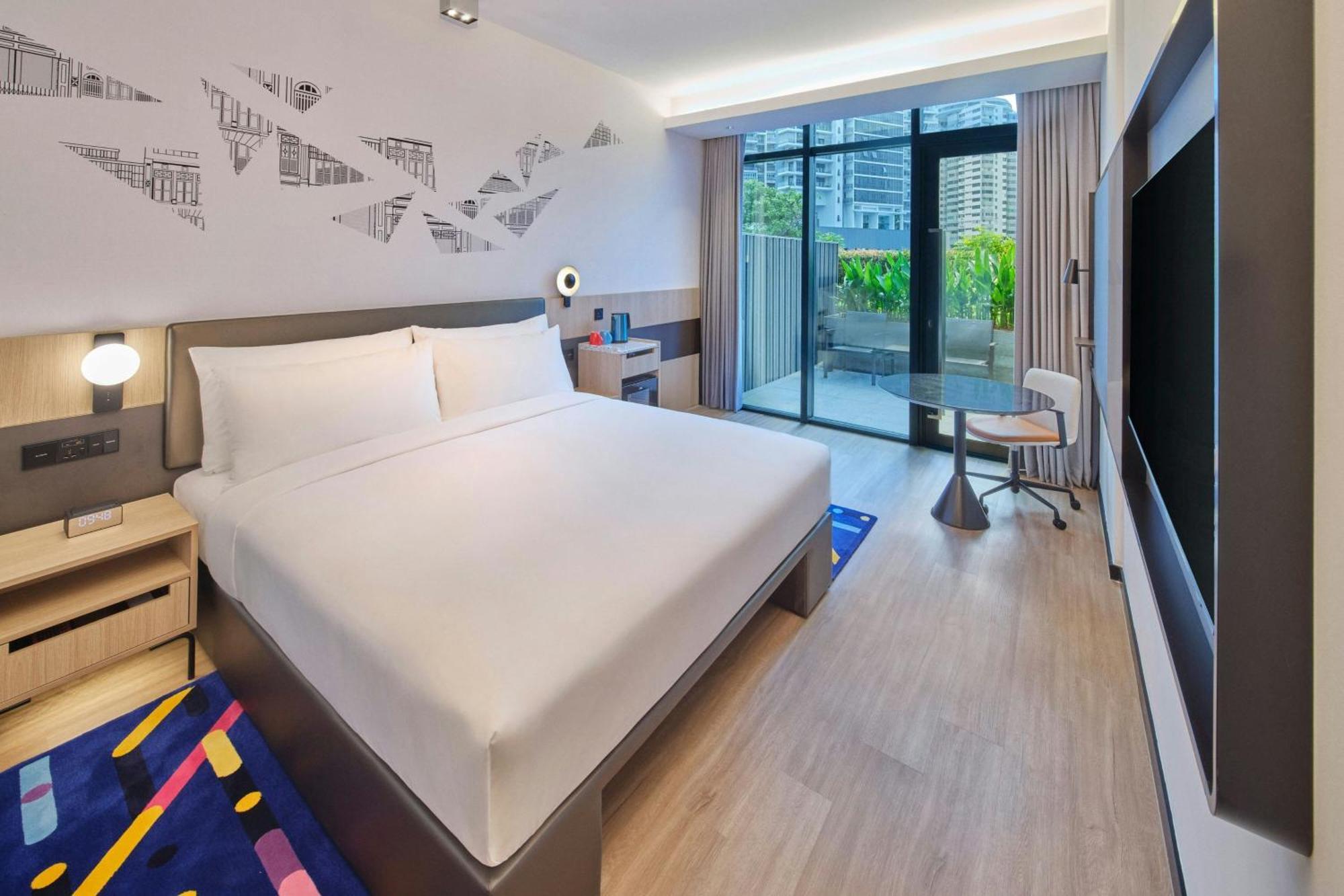 Hotel Ramada By Wyndham At Zhongshan Park 4*
